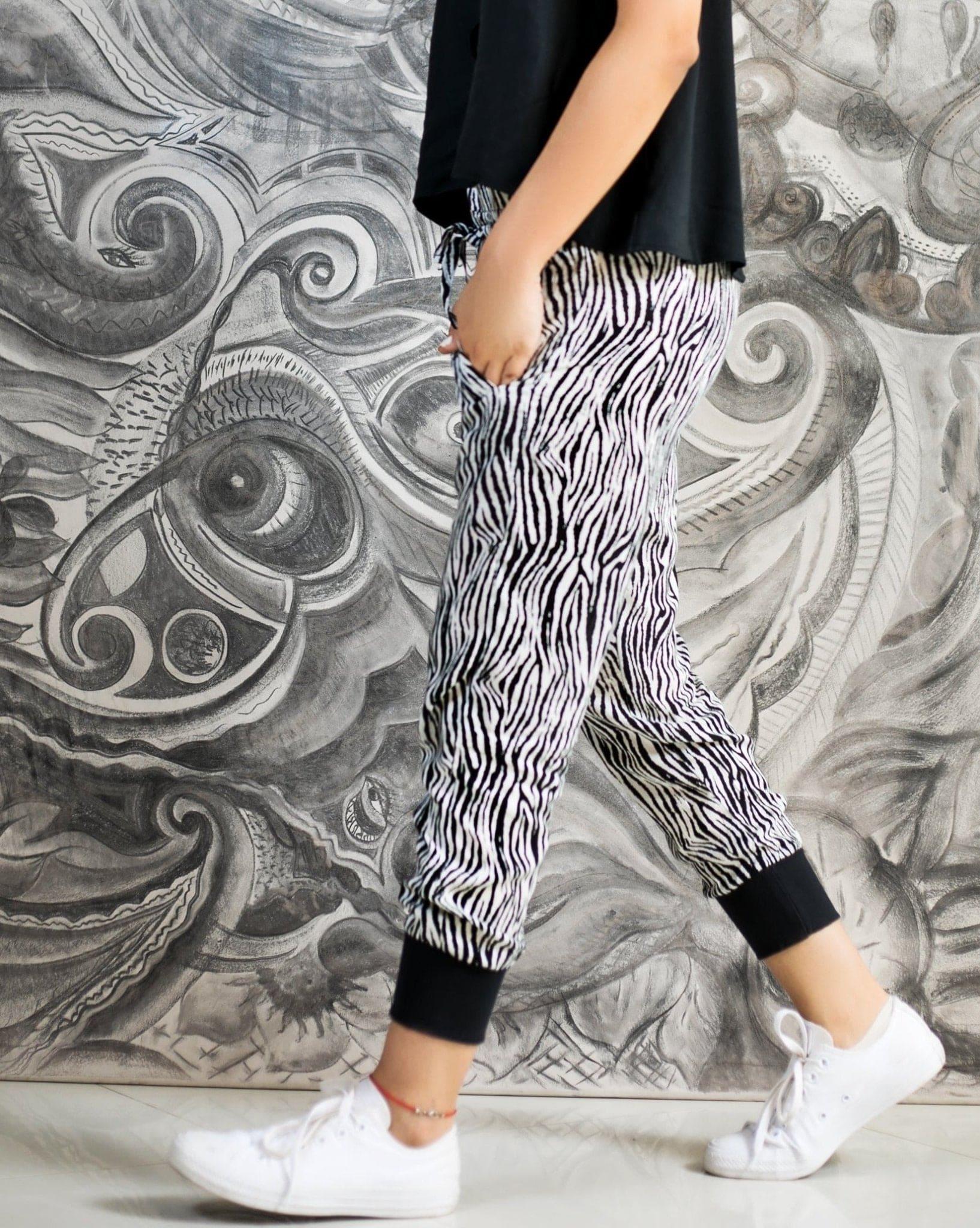 Drawstring Pant in Zebra Print - Deen & Keenu